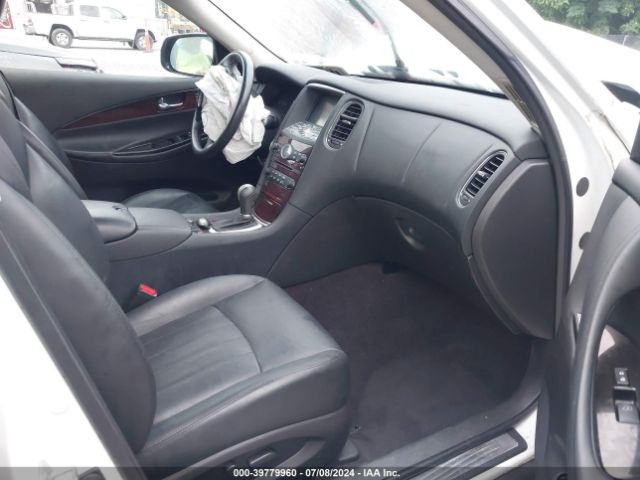 Photo 4 VIN: JN1BJ0RR9HM415140 - INFINITI QX50 