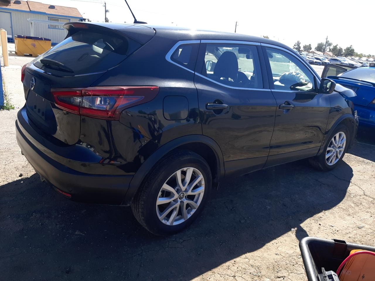 Photo 2 VIN: JN1BJ1AV3MW564012 - NISSAN ROGUE 