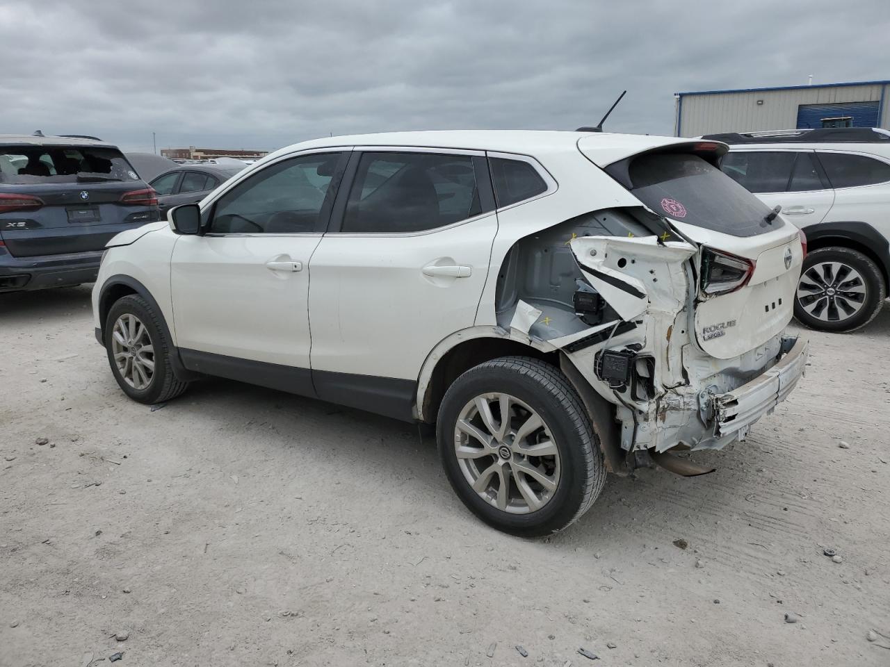 Photo 1 VIN: JN1BJ1AV4NW341379 - NISSAN ROGUE 