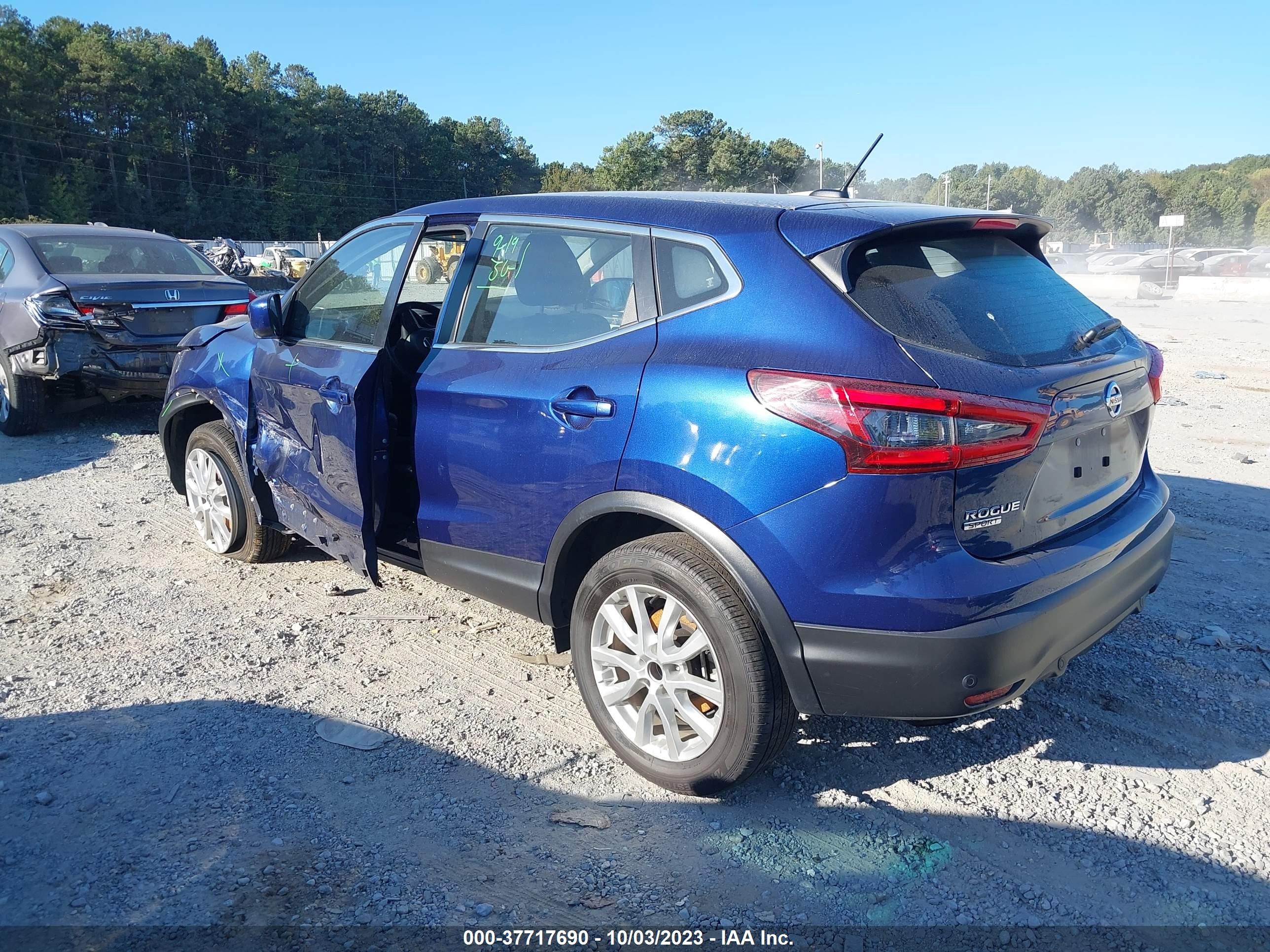 Photo 2 VIN: JN1BJ1AW4MW427928 - NISSAN ROGUE 