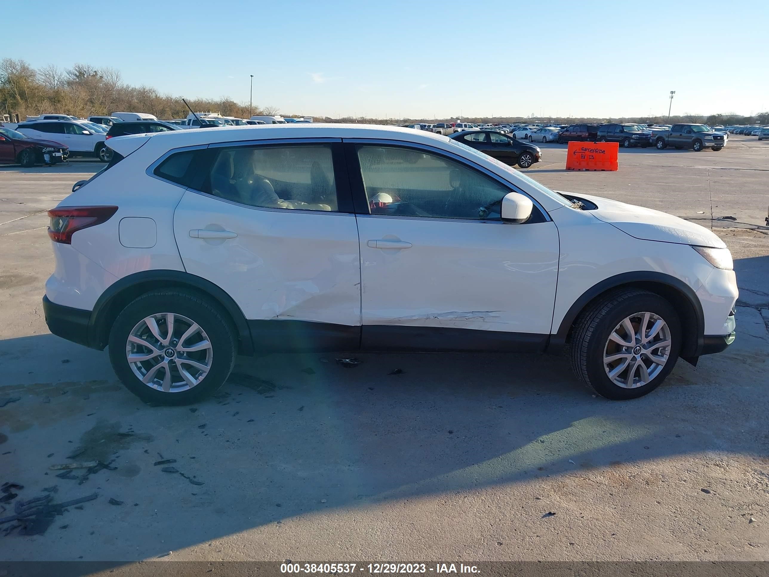 Photo 12 VIN: JN1BJ1AW7MW434372 - NISSAN ROGUE 