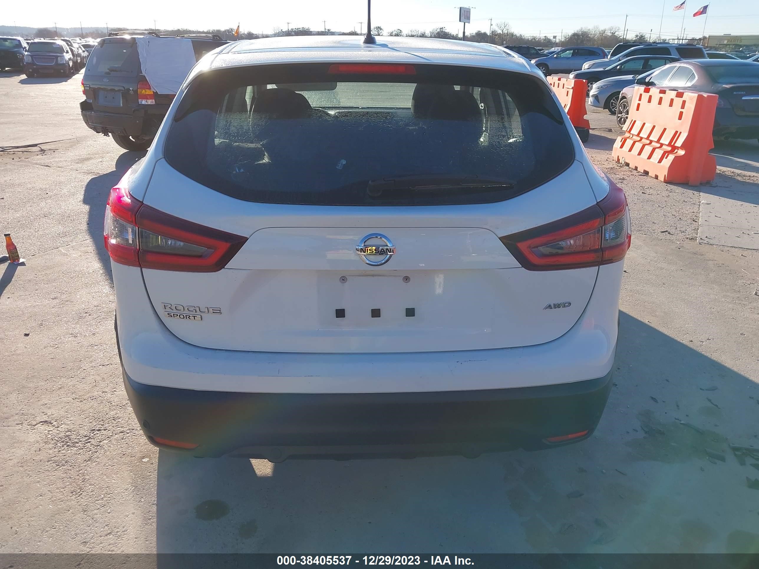 Photo 15 VIN: JN1BJ1AW7MW434372 - NISSAN ROGUE 