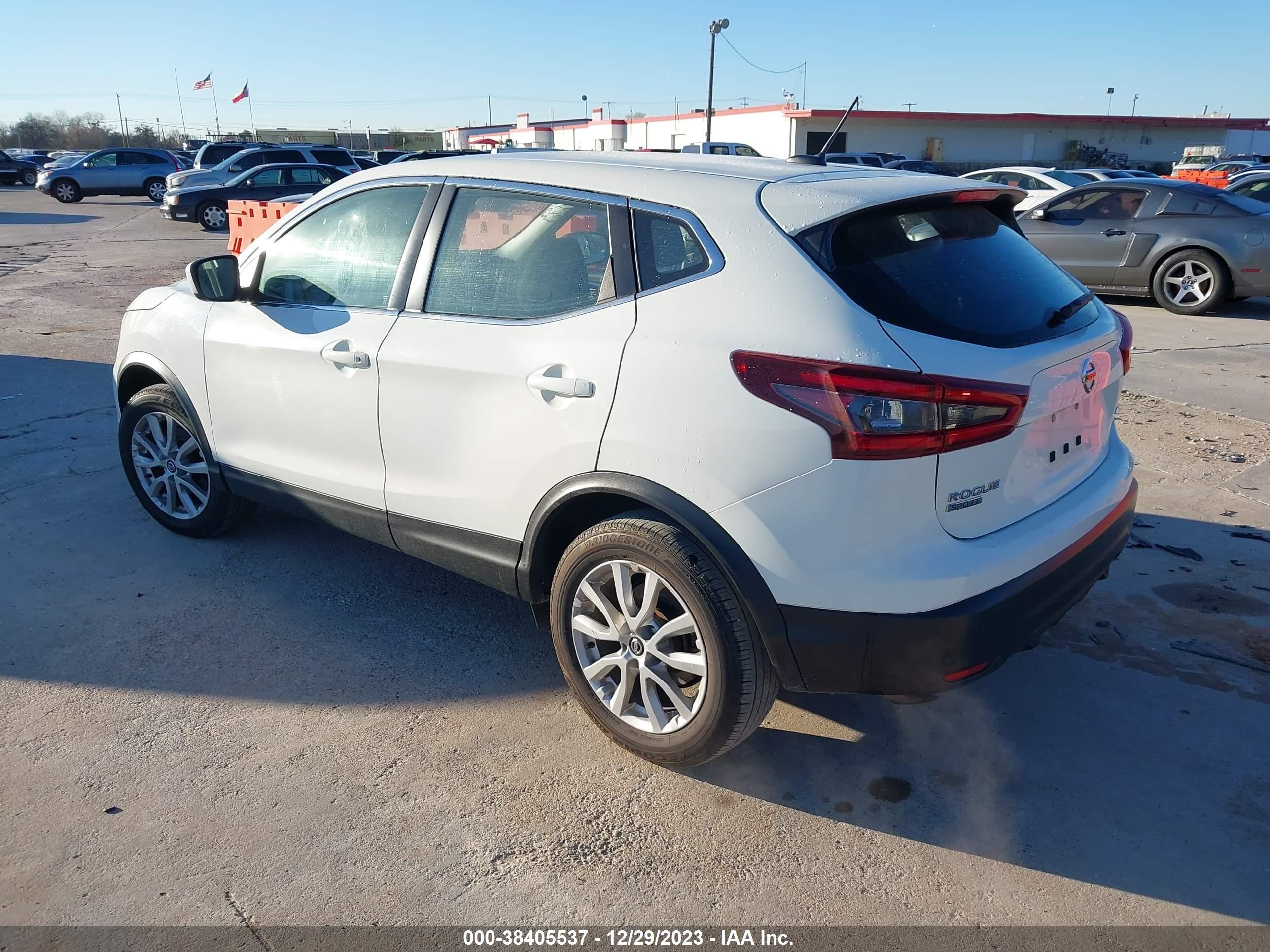 Photo 2 VIN: JN1BJ1AW7MW434372 - NISSAN ROGUE 