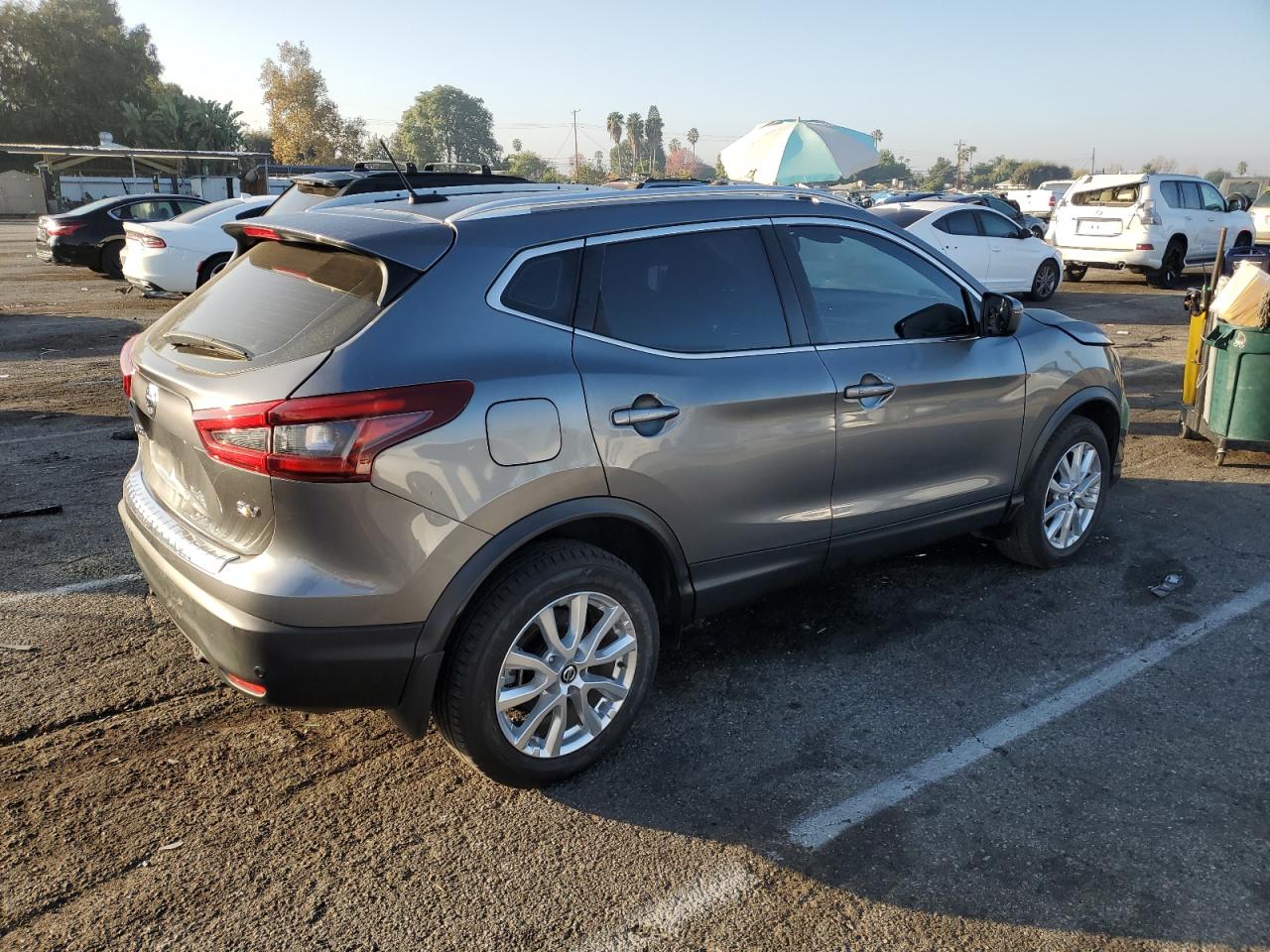 Photo 2 VIN: JN1BJ1BV1MW570289 - NISSAN ROGUE 