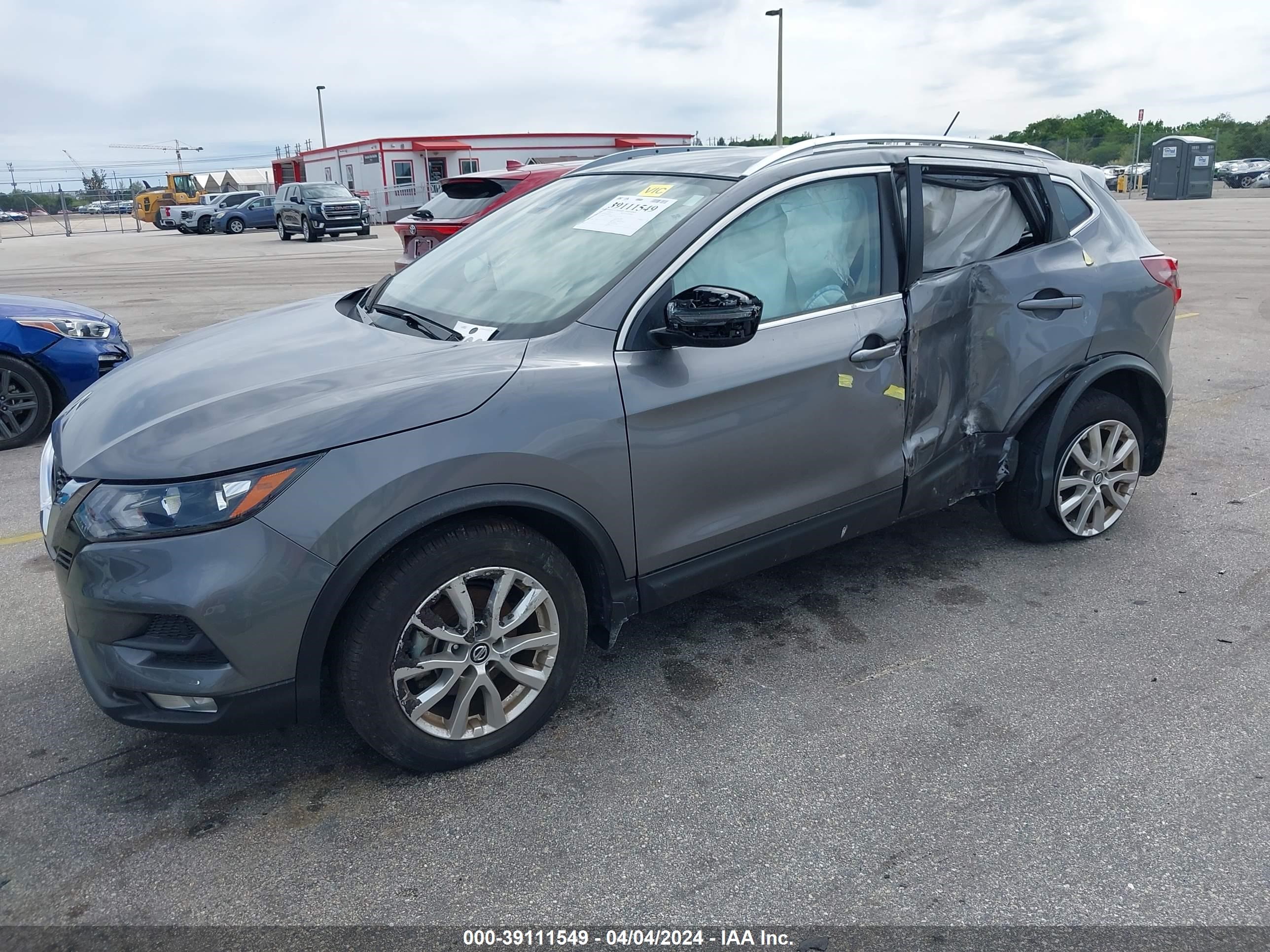 Photo 1 VIN: JN1BJ1BV5MW318643 - NISSAN ROGUE 