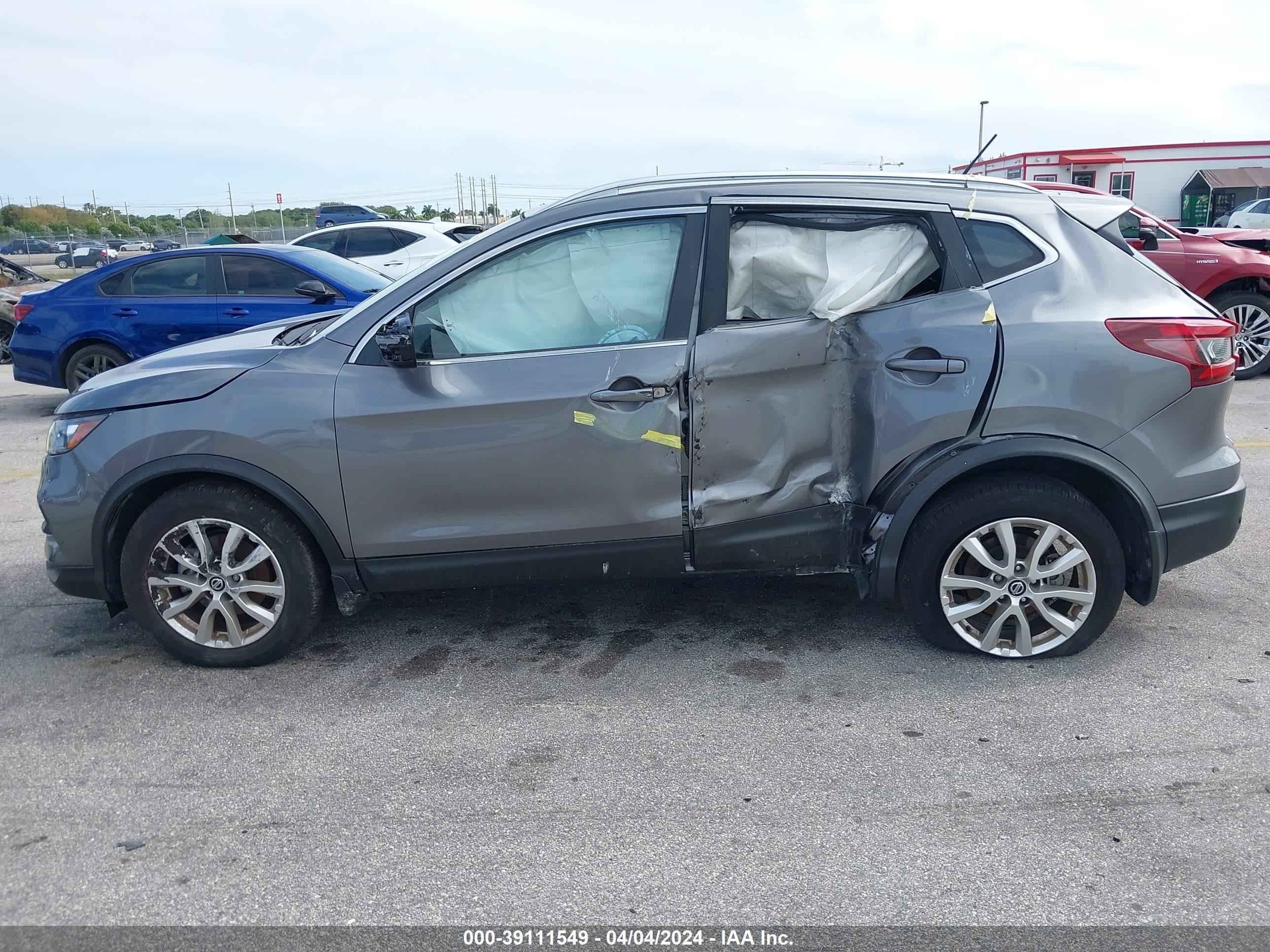 Photo 12 VIN: JN1BJ1BV5MW318643 - NISSAN ROGUE 