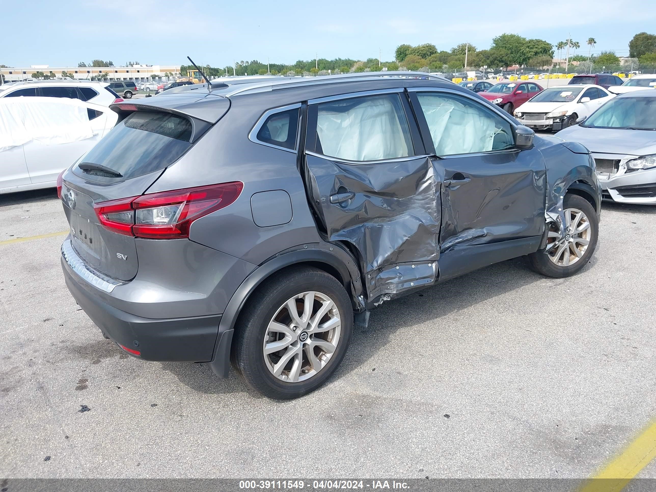 Photo 3 VIN: JN1BJ1BV5MW318643 - NISSAN ROGUE 