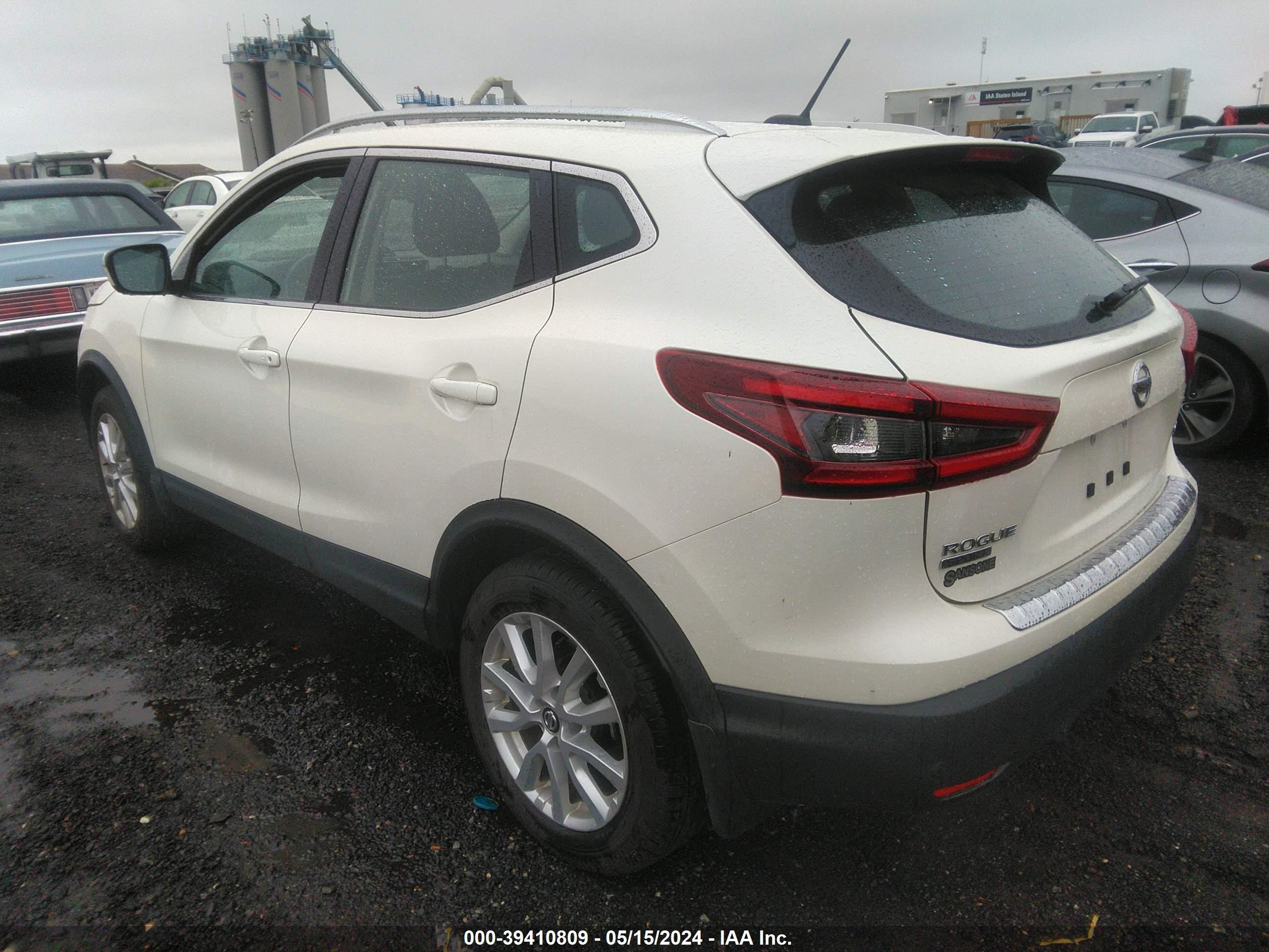 Photo 2 VIN: JN1BJ1BW5MW438709 - NISSAN ROGUE 