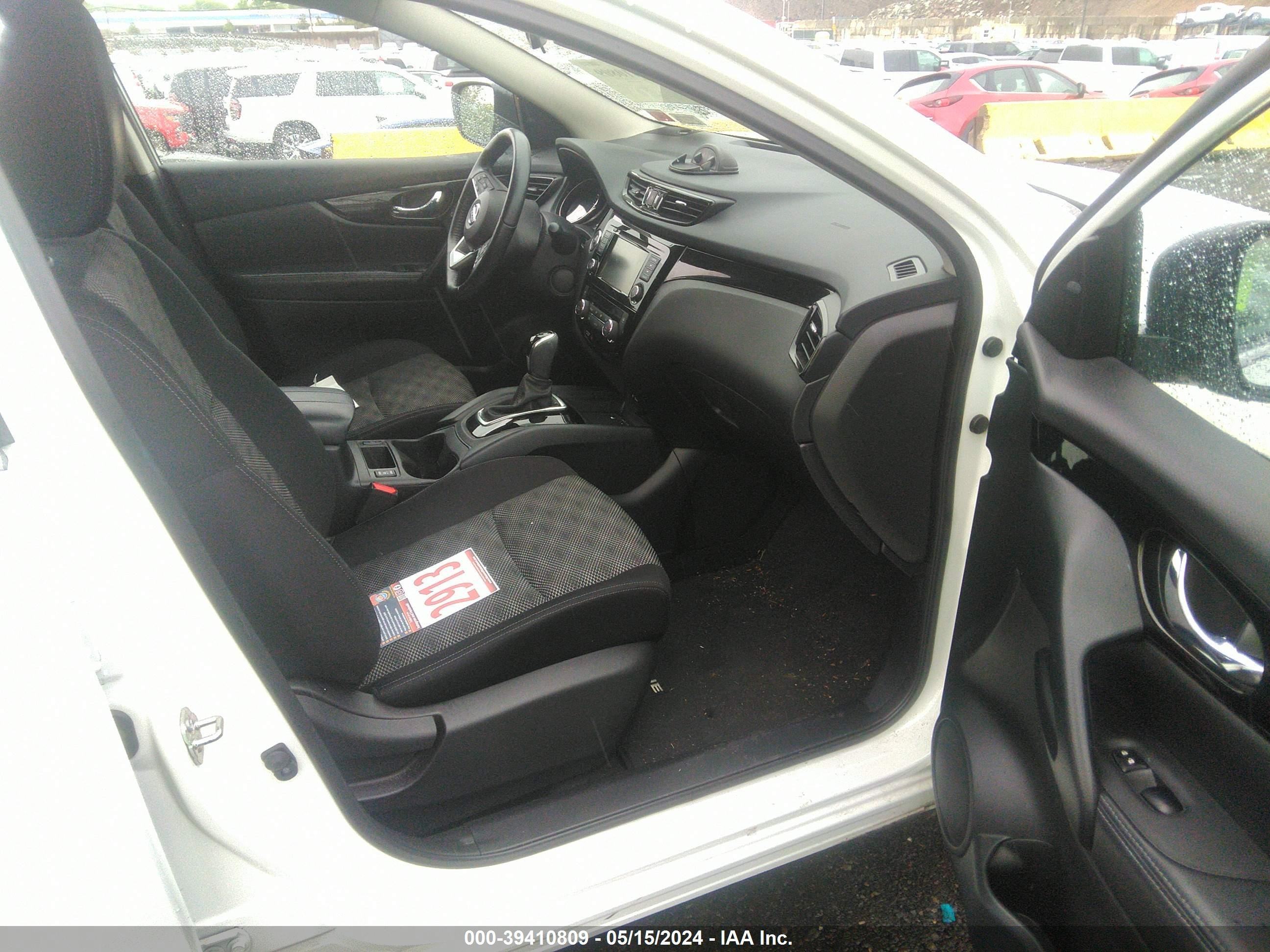 Photo 4 VIN: JN1BJ1BW5MW438709 - NISSAN ROGUE 