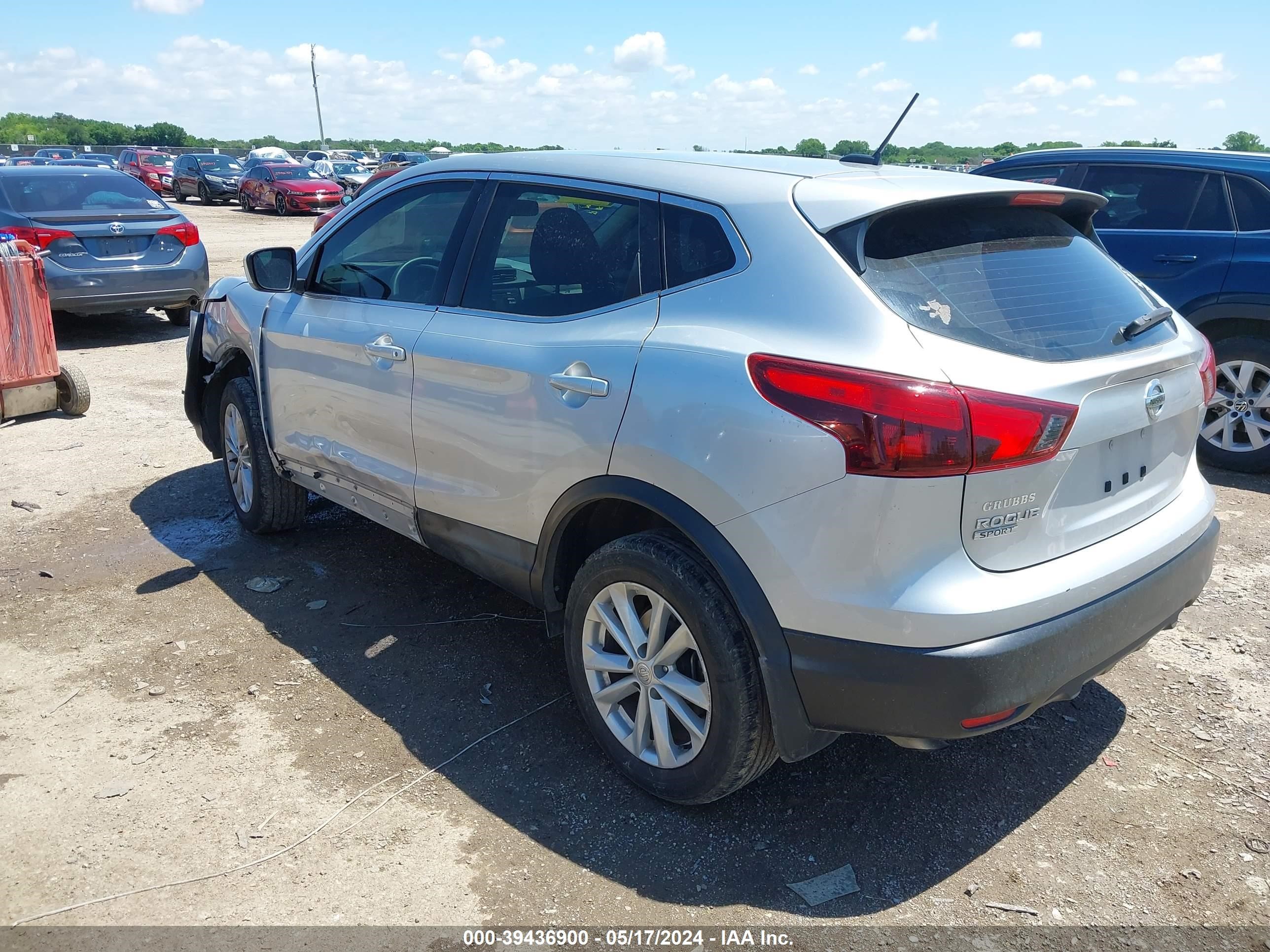 Photo 2 VIN: JN1BJ1CP0HW014366 - NISSAN ROGUE 