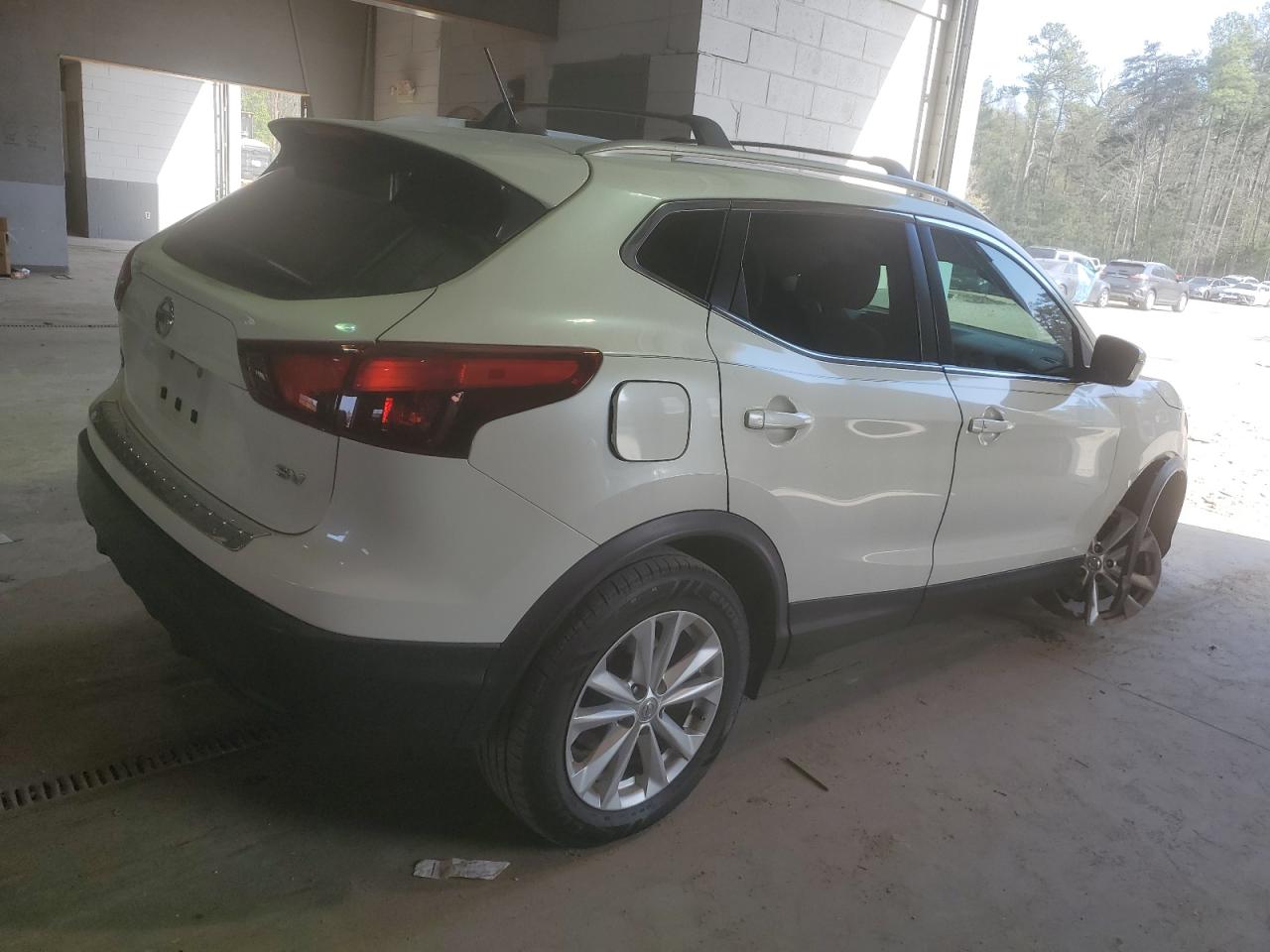 Photo 2 VIN: JN1BJ1CP0JW100671 - NISSAN ROGUE 