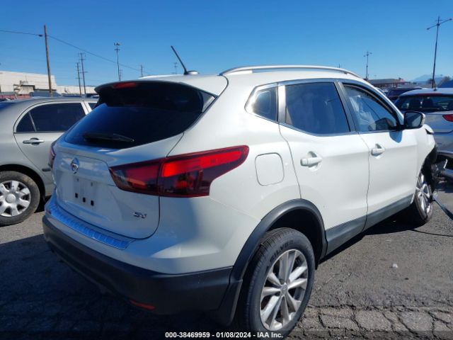 Photo 3 VIN: JN1BJ1CP0JW104557 - NISSAN ROGUE SPORT 