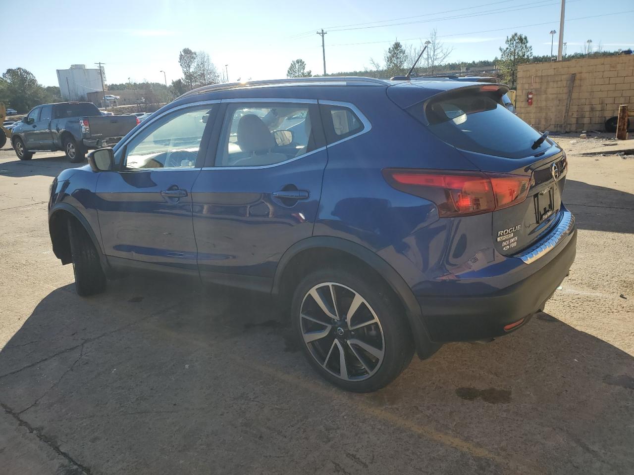 Photo 1 VIN: JN1BJ1CP0JW191697 - NISSAN ROGUE SPORT 