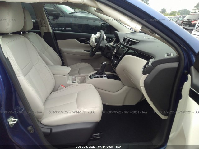 Photo 4 VIN: JN1BJ1CP0KW229933 - NISSAN ROGUE SPORT 