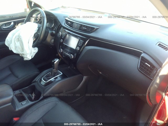 Photo 4 VIN: JN1BJ1CP1JW104261 - NISSAN ROGUE SPORT 