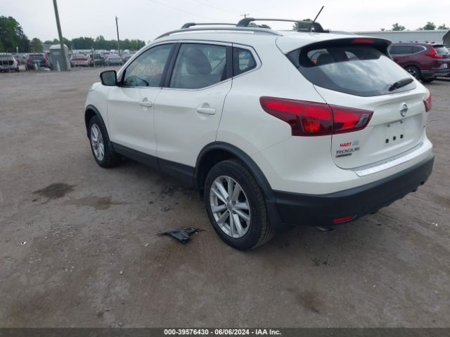 Photo 2 VIN: JN1BJ1CP1JW186945 - NISSAN ROGUE SPORT 