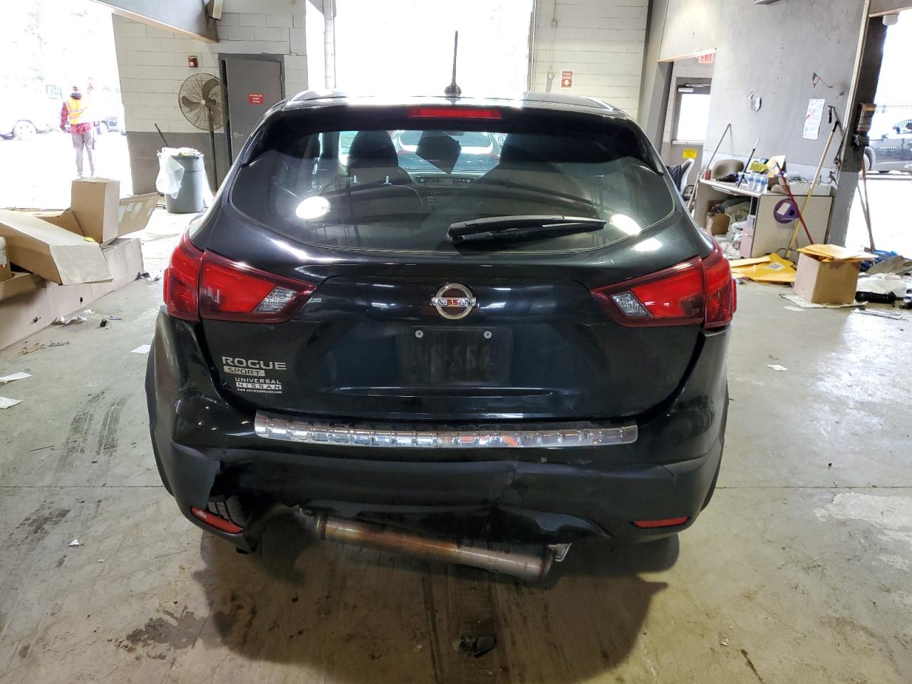 Photo 5 VIN: JN1BJ1CP2JW152089 - NISSAN ROGUE 