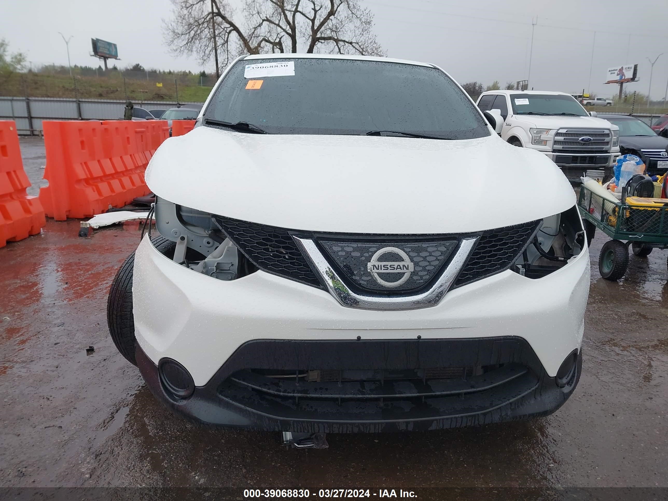 Photo 11 VIN: JN1BJ1CP2JW187067 - NISSAN ROGUE 