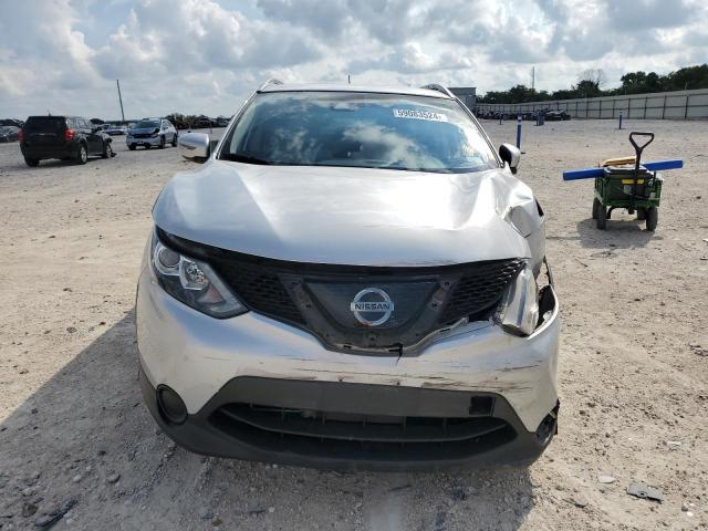 Photo 4 VIN: JN1BJ1CP2KW237581 - NISSAN ROGUE 