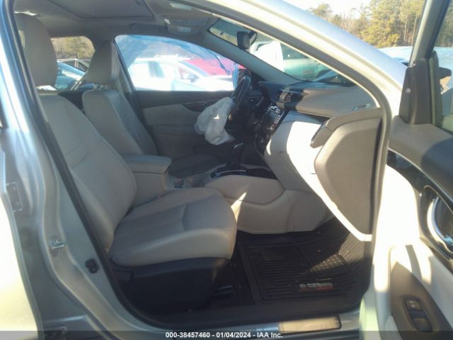 Photo 4 VIN: JN1BJ1CP2KW526184 - NISSAN ROGUE SPORT 