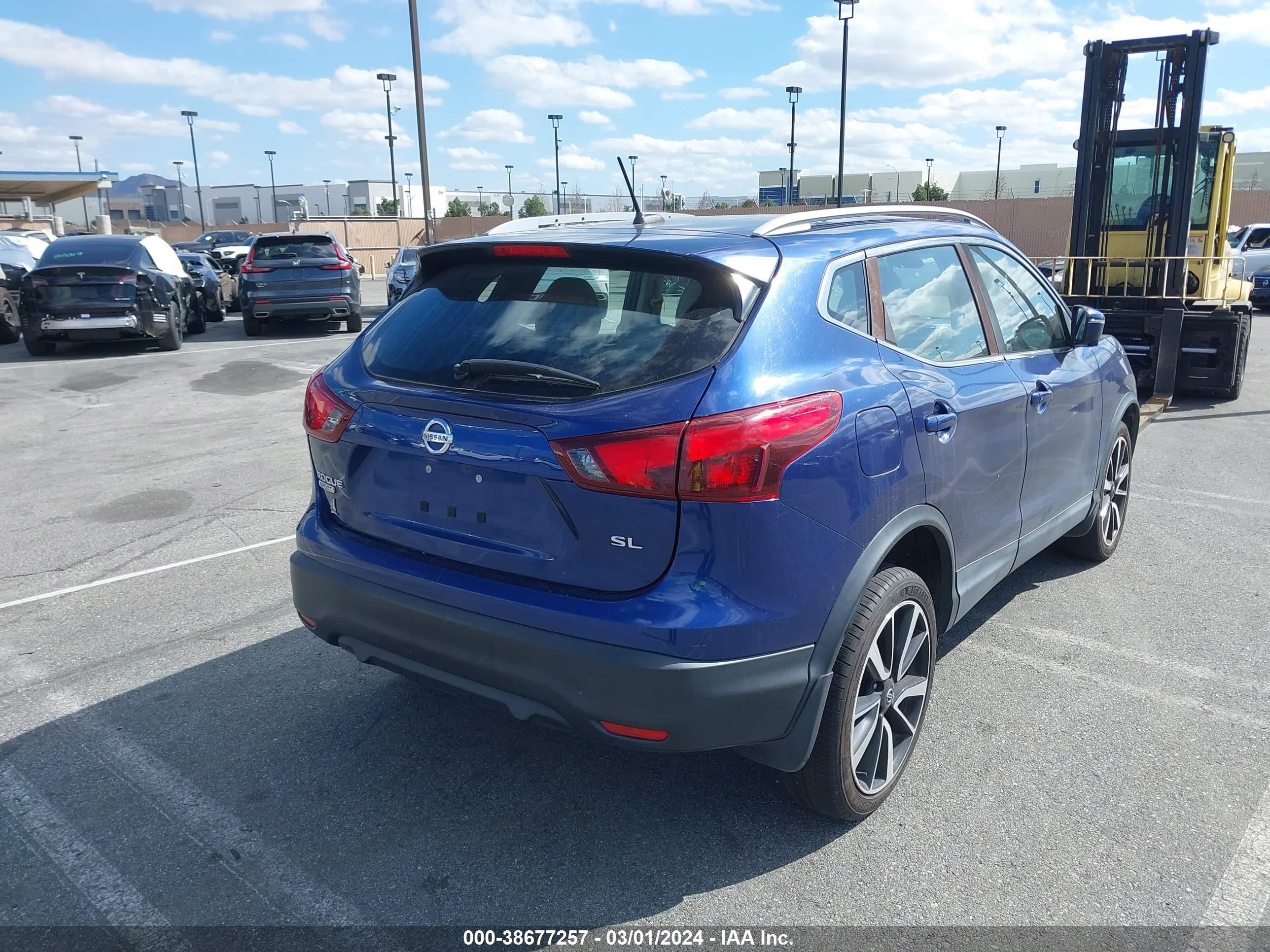 Photo 3 VIN: JN1BJ1CP3HW000784 - NISSAN ROGUE SPORT 