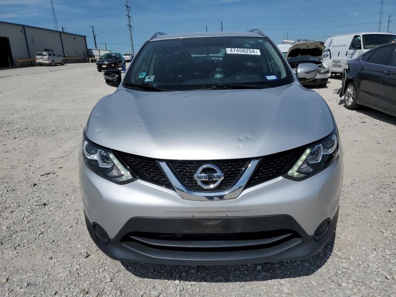 Photo 4 VIN: JN1BJ1CP3HW004284 - NISSAN ROGUE 