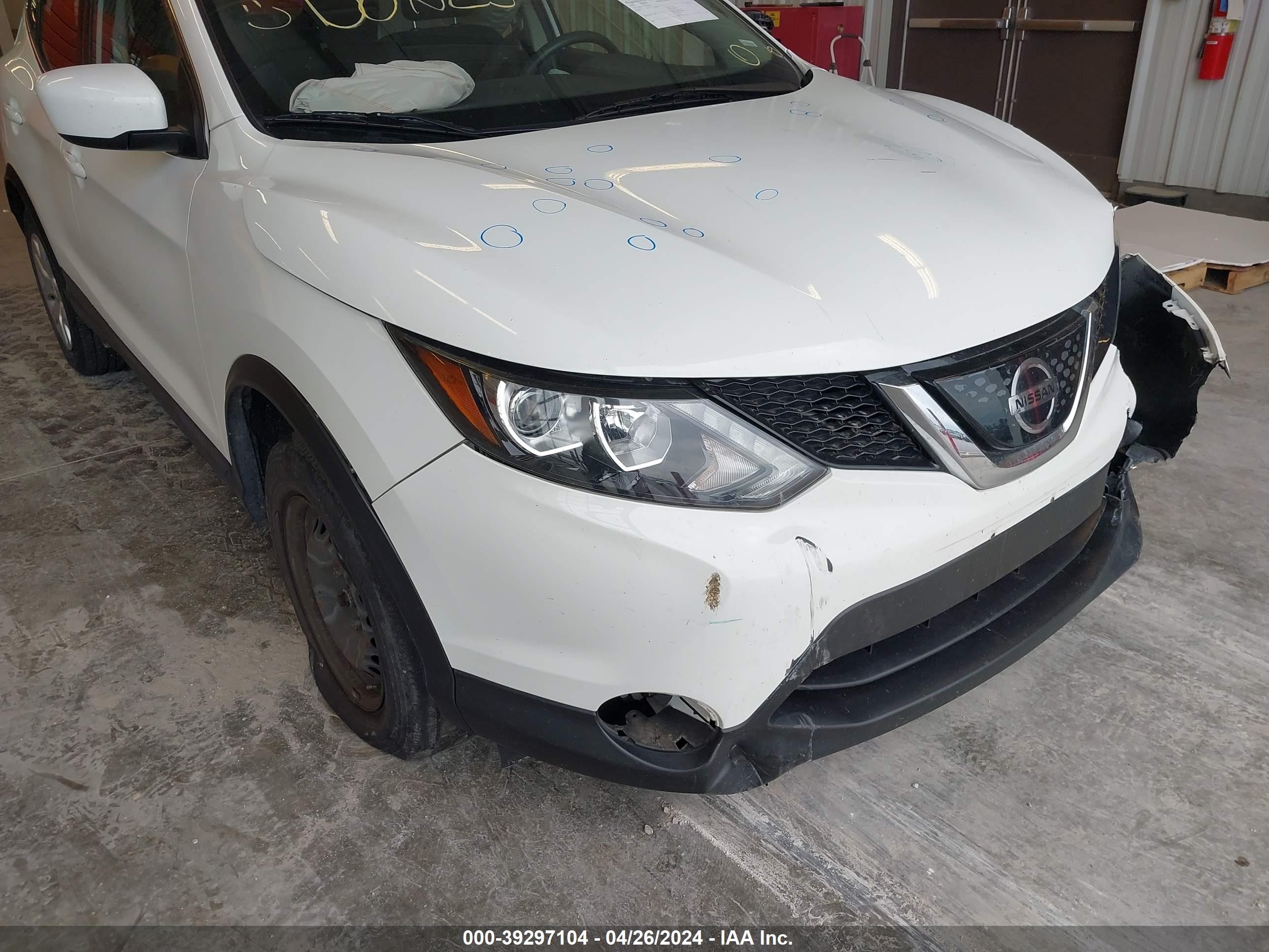 Photo 16 VIN: JN1BJ1CP3JW154546 - NISSAN ROGUE 