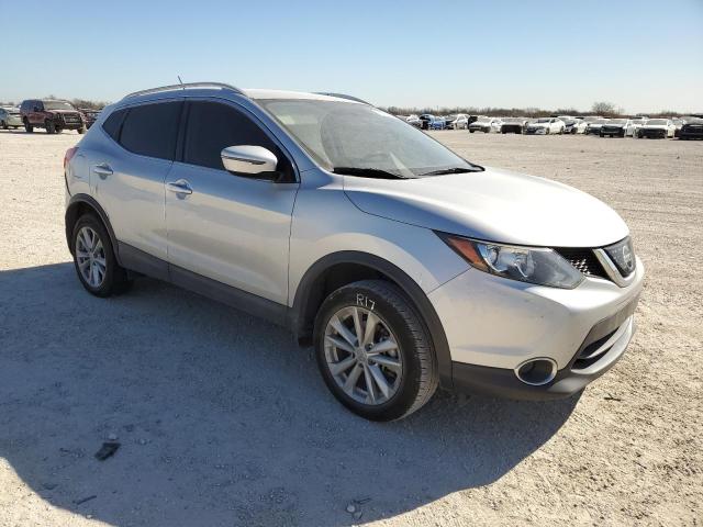 Photo 3 VIN: JN1BJ1CP3JW193427 - NISSAN ROGUE 