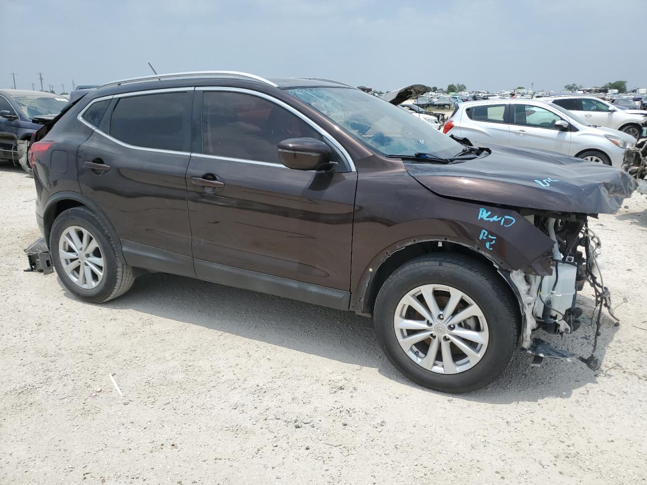 Photo 3 VIN: JN1BJ1CP4HW006576 - NISSAN ROGUE 