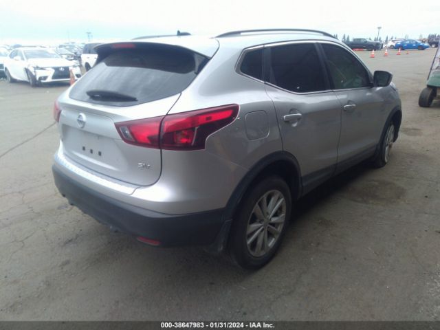 Photo 3 VIN: JN1BJ1CP4HW012121 - NISSAN ROGUE SPORT 