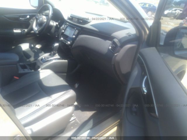 Photo 4 VIN: JN1BJ1CP4HW018999 - NISSAN ROGUE SPORT 