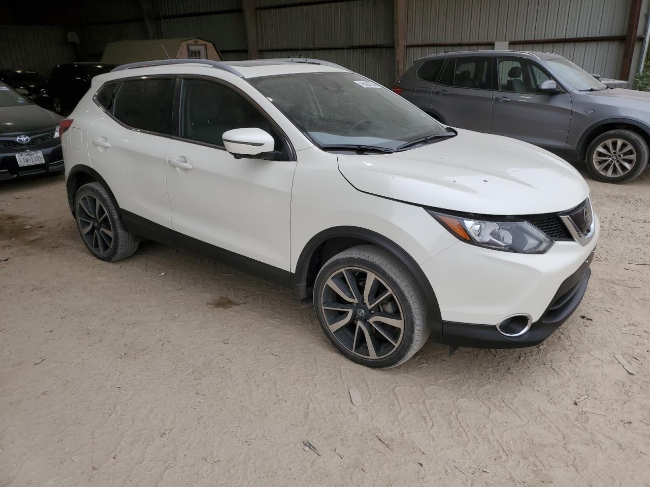 Photo 3 VIN: JN1BJ1CP4HW021191 - NISSAN ROGUE 