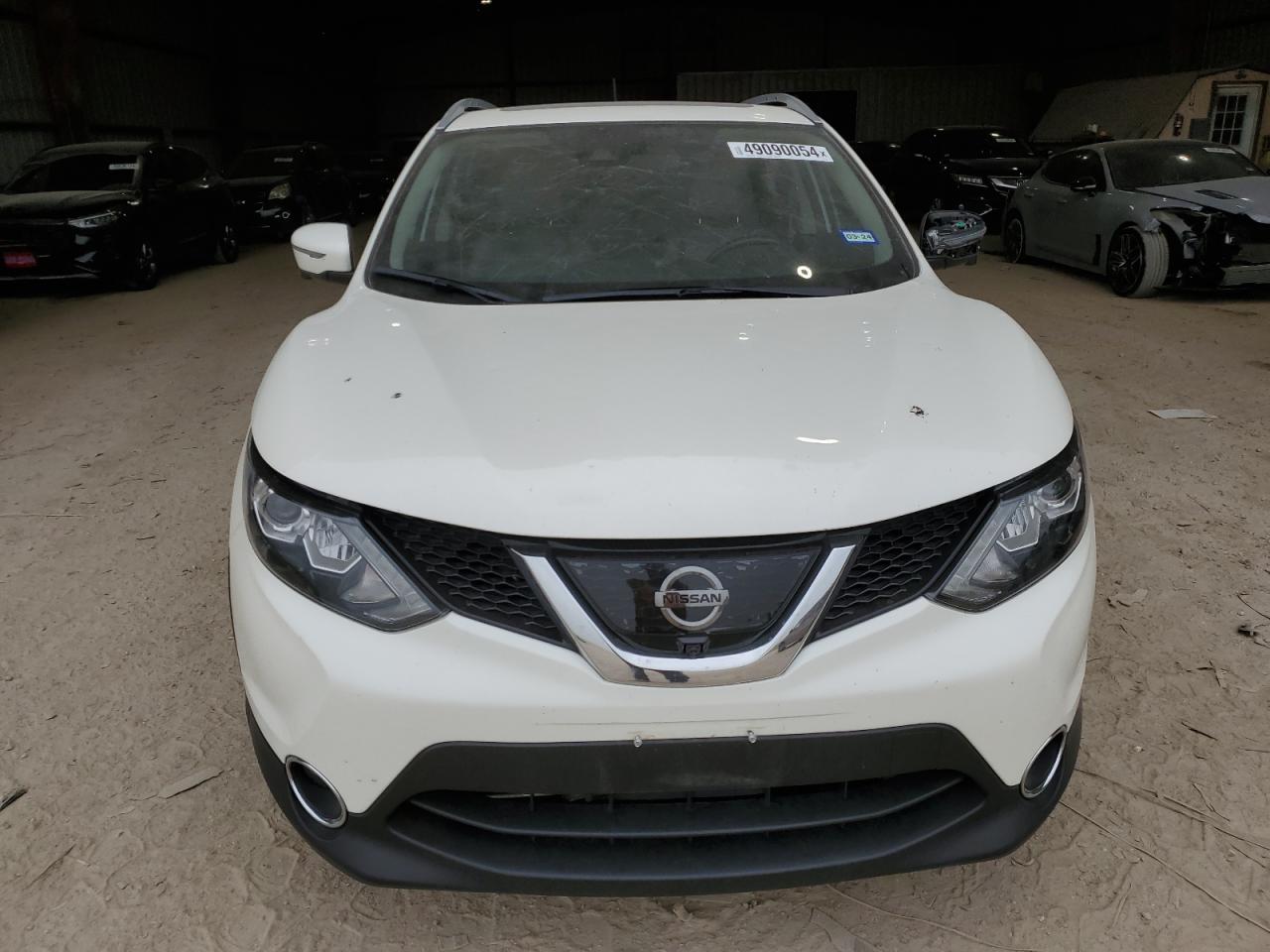 Photo 4 VIN: JN1BJ1CP4HW021191 - NISSAN ROGUE 