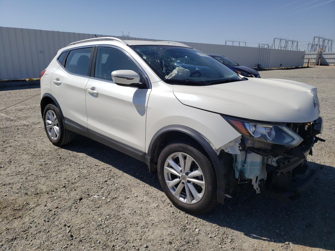 Photo 3 VIN: JN1BJ1CP4HW027928 - NISSAN ROGUE 