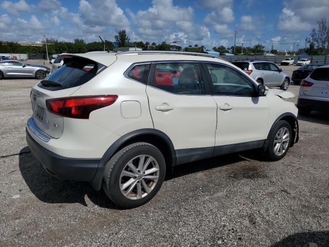 Photo 2 VIN: JN1BJ1CP4JW102133 - NISSAN ROGUE SPOR 