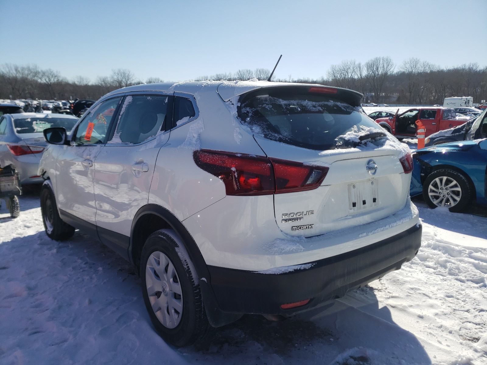 Photo 2 VIN: JN1BJ1CP4JW187409 - NISSAN ROGUE 