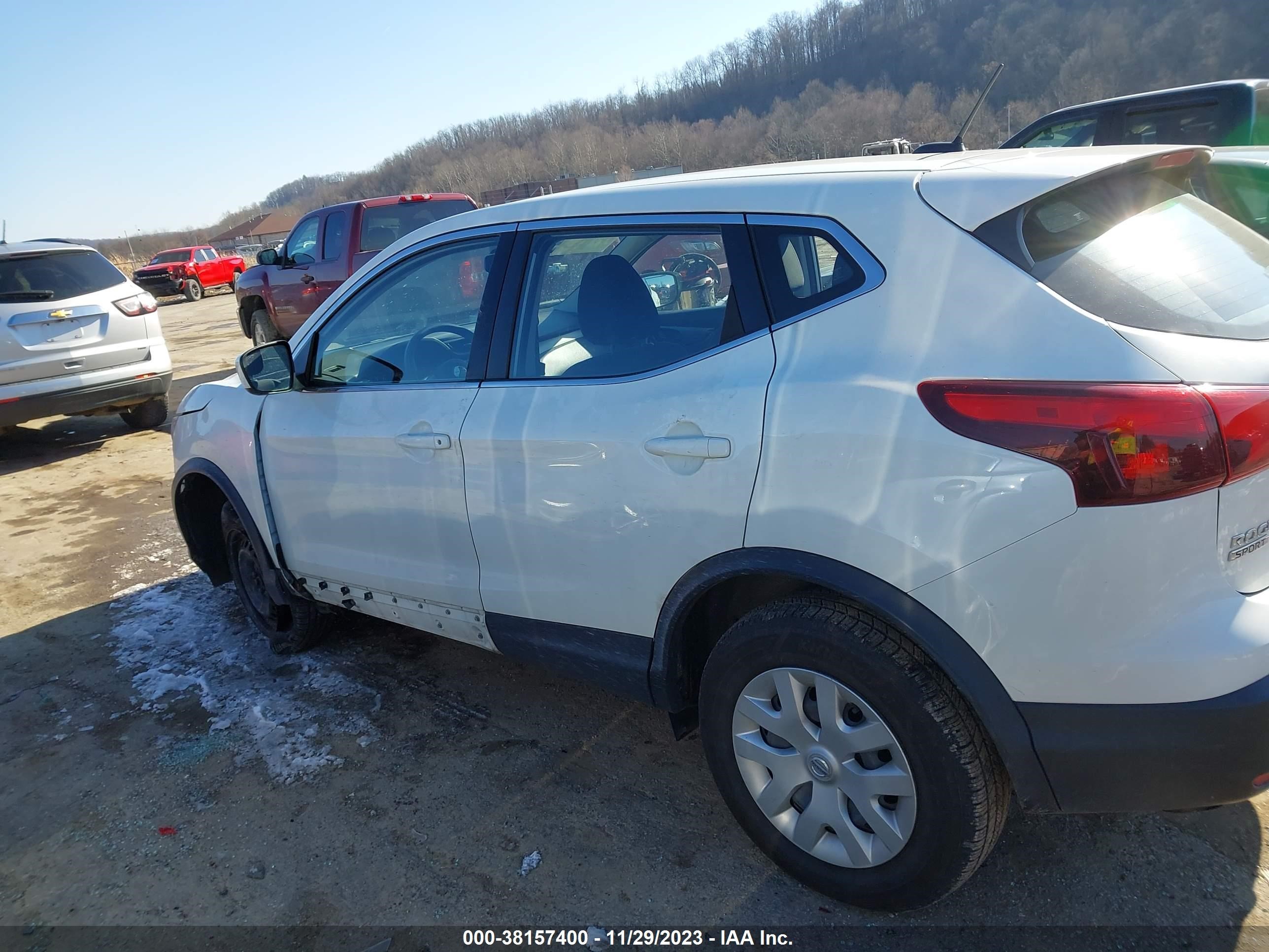 Photo 14 VIN: JN1BJ1CP4KW214383 - NISSAN ROGUE 