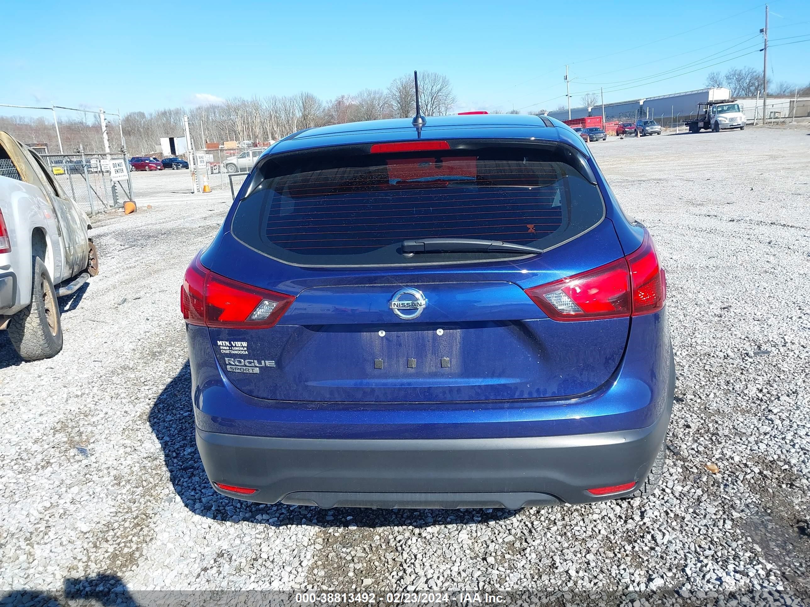 Photo 15 VIN: JN1BJ1CP4KW214593 - NISSAN ROGUE 