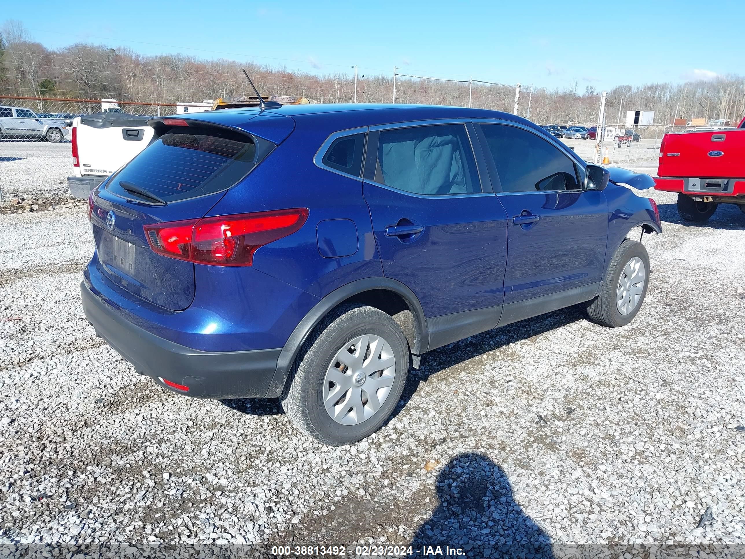 Photo 3 VIN: JN1BJ1CP4KW214593 - NISSAN ROGUE 