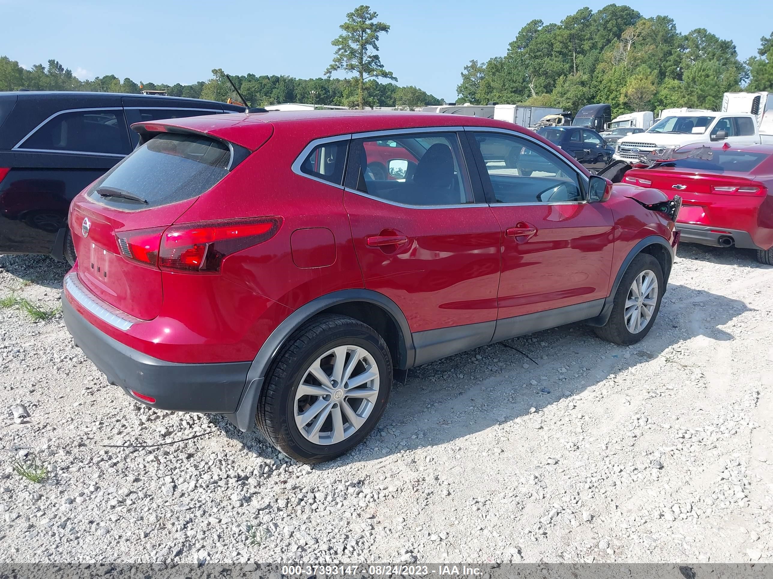 Photo 3 VIN: JN1BJ1CP5HW028327 - NISSAN ROGUE 