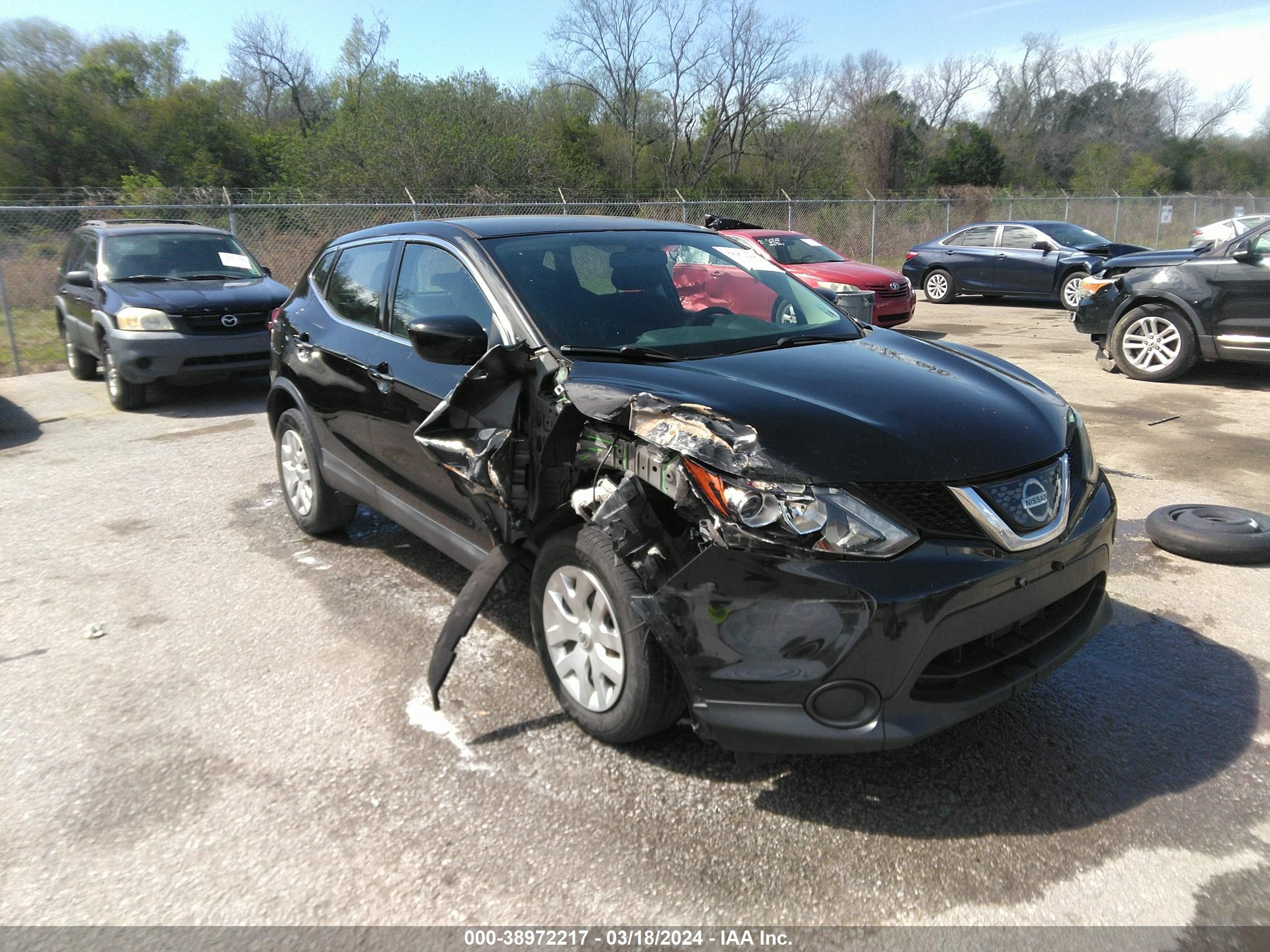 Photo 0 VIN: JN1BJ1CP5JW161787 - NISSAN ROGUE 