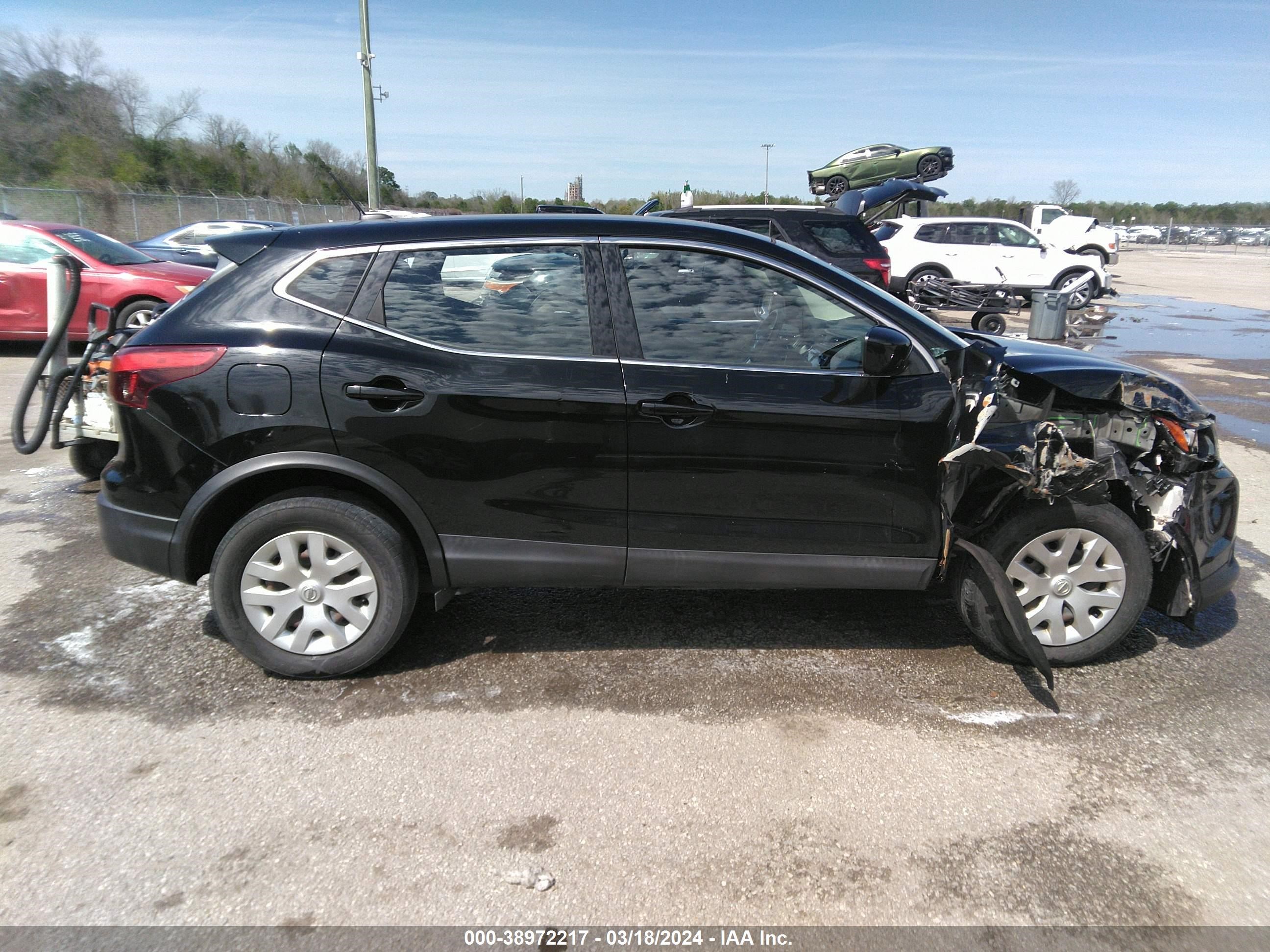 Photo 12 VIN: JN1BJ1CP5JW161787 - NISSAN ROGUE 