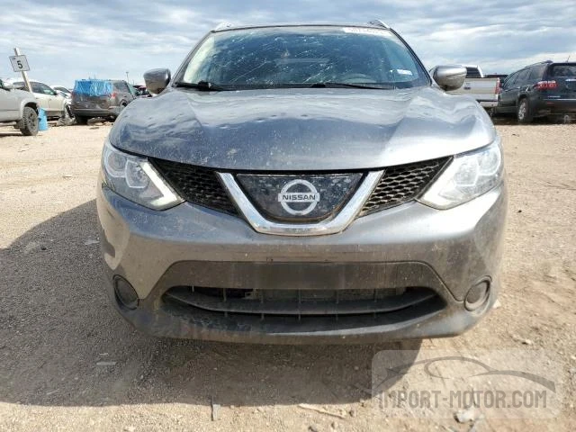 Photo 4 VIN: JN1BJ1CP5JW181618 - NISSAN ROGUE 