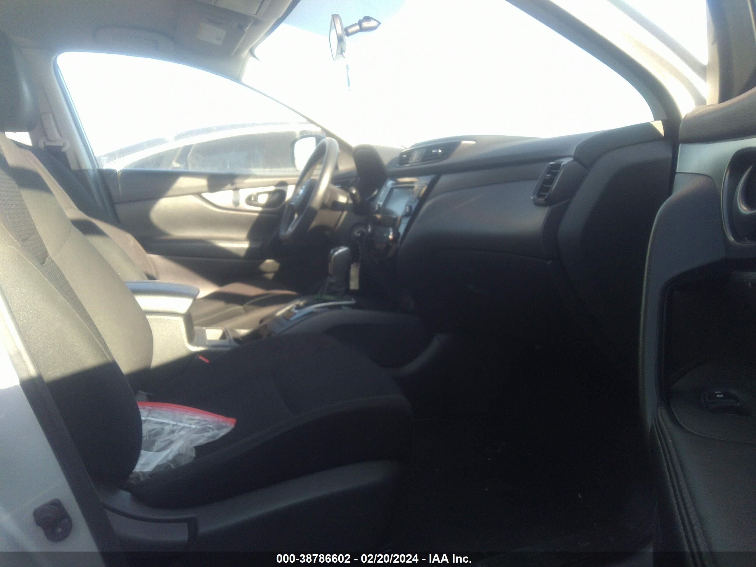 Photo 4 VIN: JN1BJ1CP5KW522940 - NISSAN ROGUE 