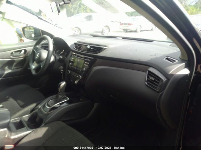 Photo 4 VIN: JN1BJ1CP6HW010807 - NISSAN ROGUE SPORT 