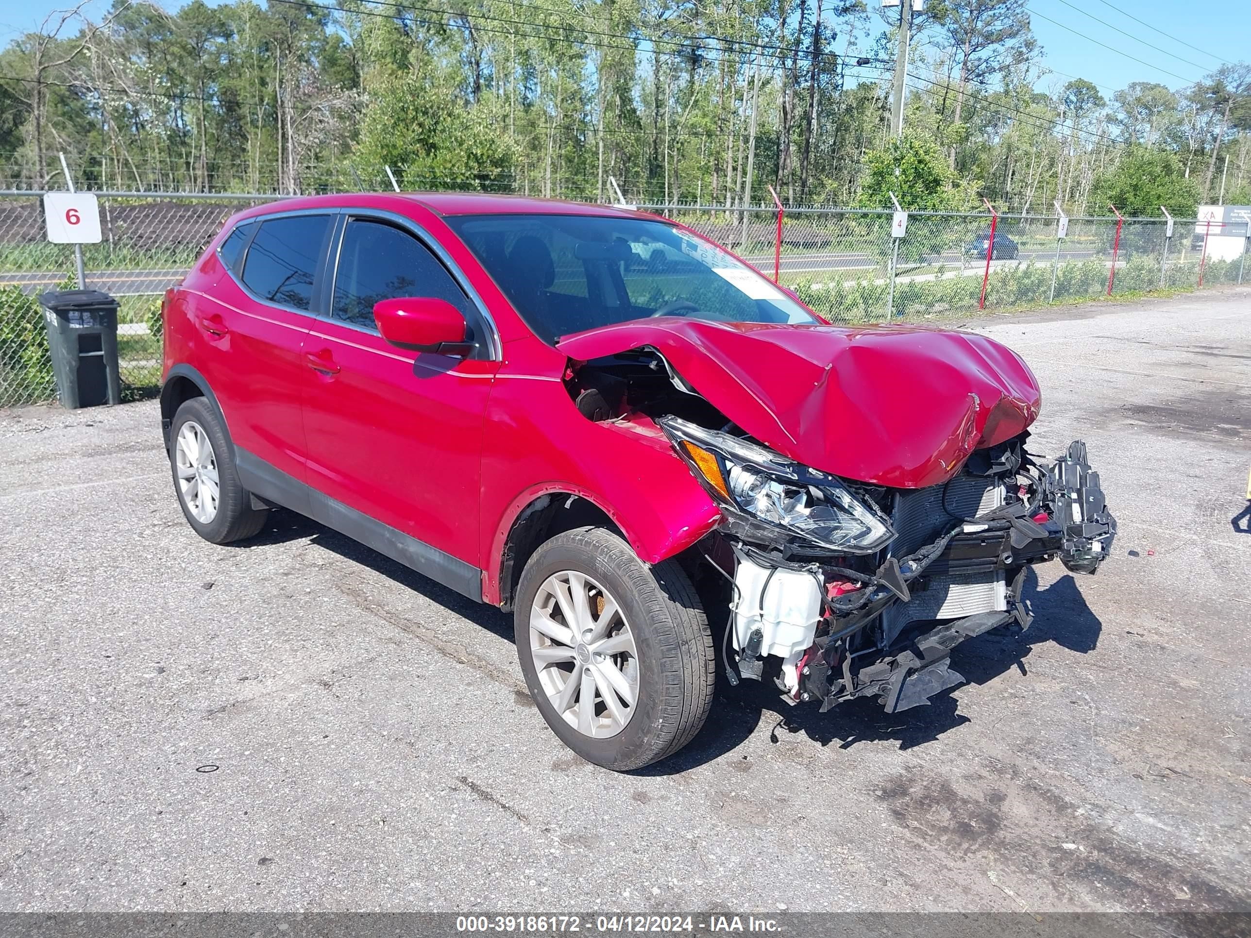 Photo 0 VIN: JN1BJ1CP6JW106300 - NISSAN ROGUE 