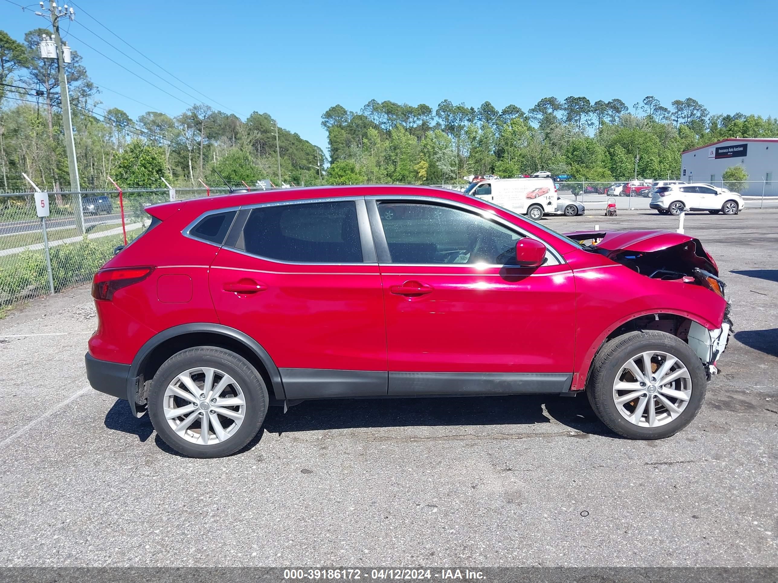 Photo 12 VIN: JN1BJ1CP6JW106300 - NISSAN ROGUE 