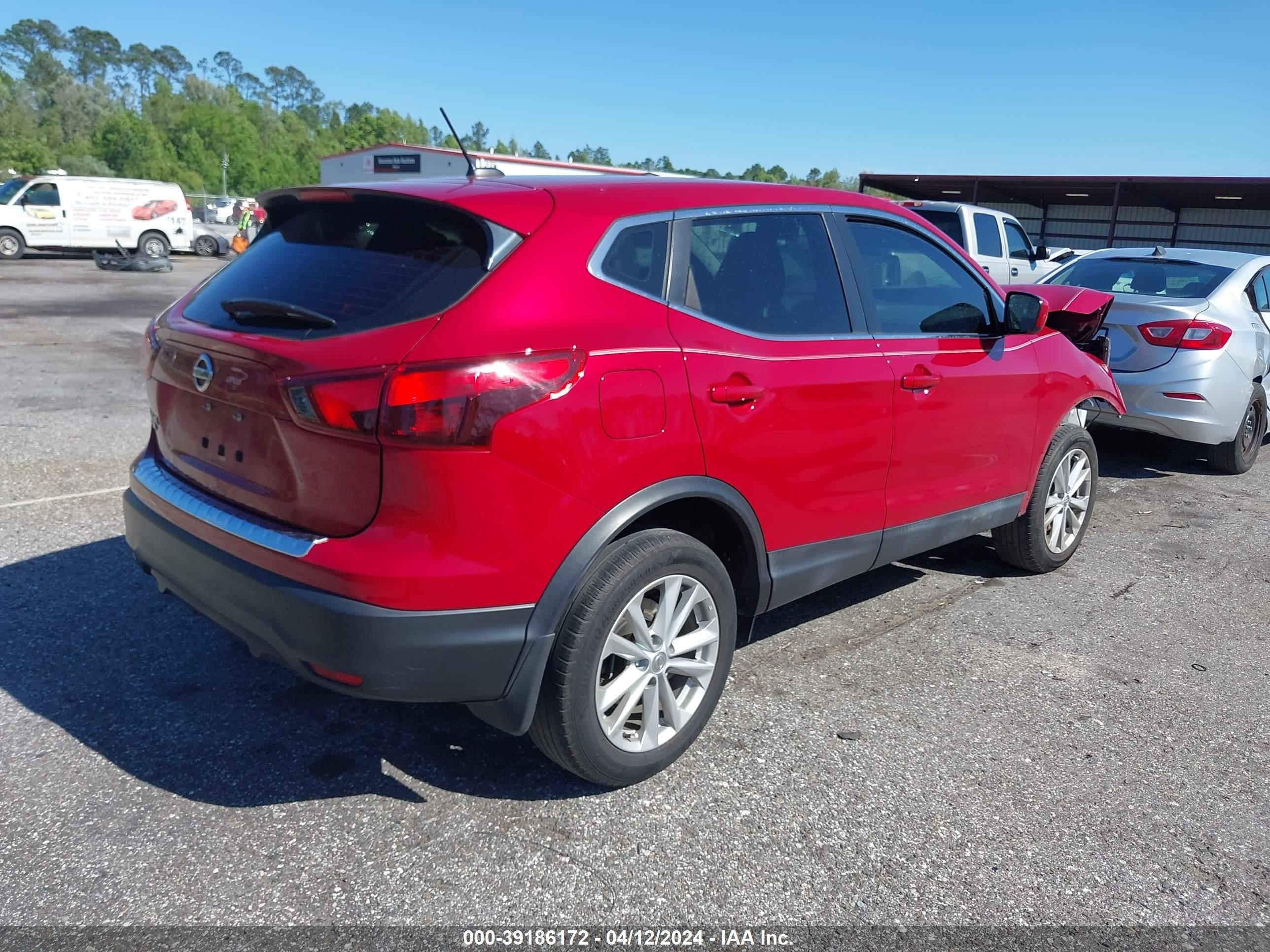 Photo 3 VIN: JN1BJ1CP6JW106300 - NISSAN ROGUE 