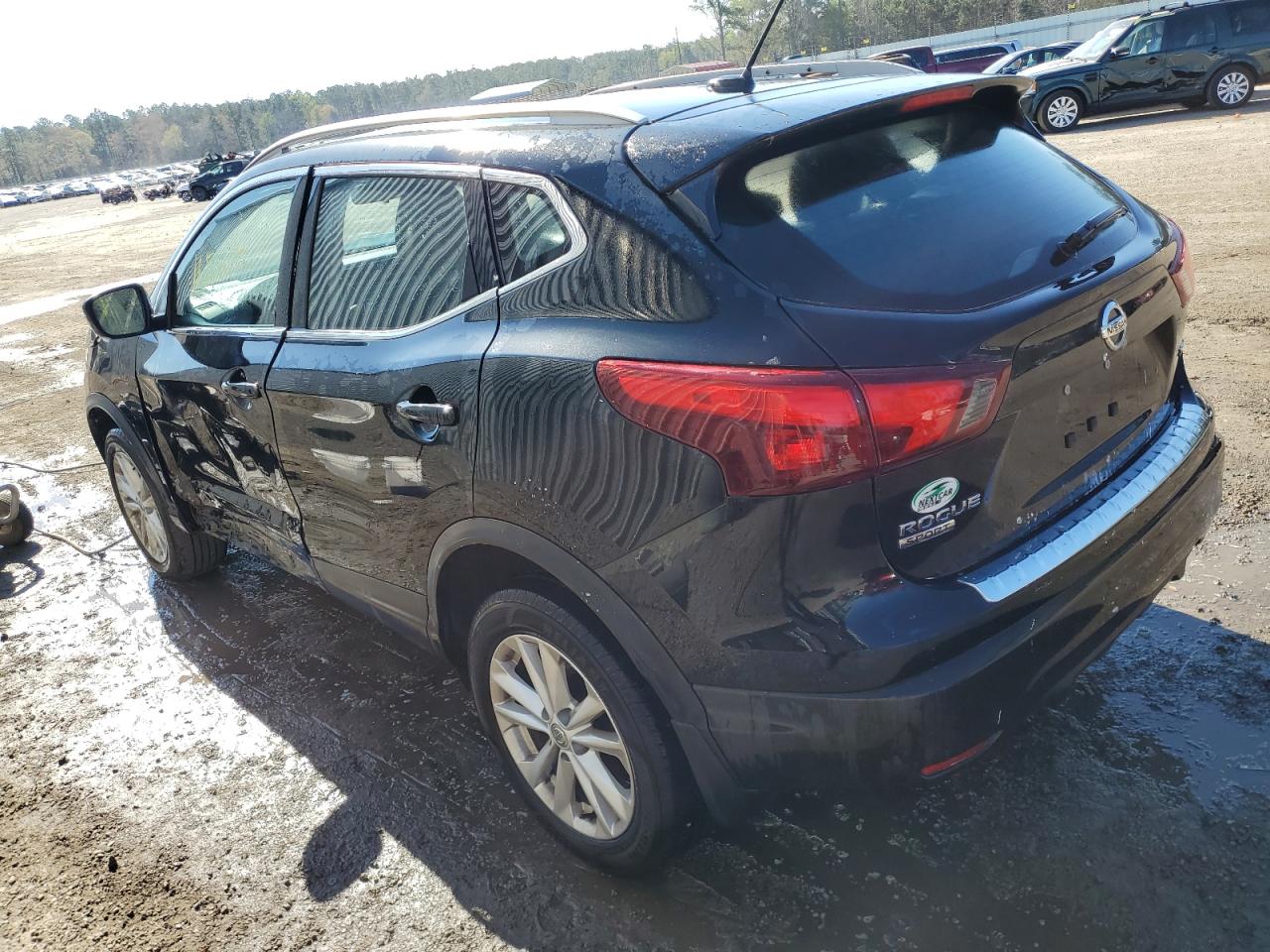 Photo 1 VIN: JN1BJ1CP6JW186312 - NISSAN ROGUE 