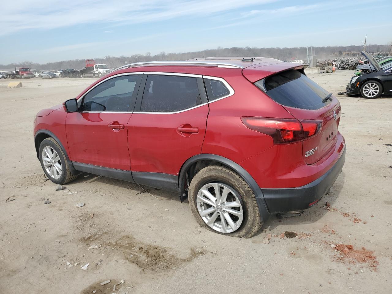 Photo 1 VIN: JN1BJ1CP7HW020813 - NISSAN ROGUE 